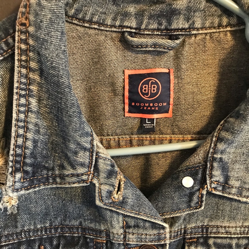 Jean jacket - Picture 2 of 3